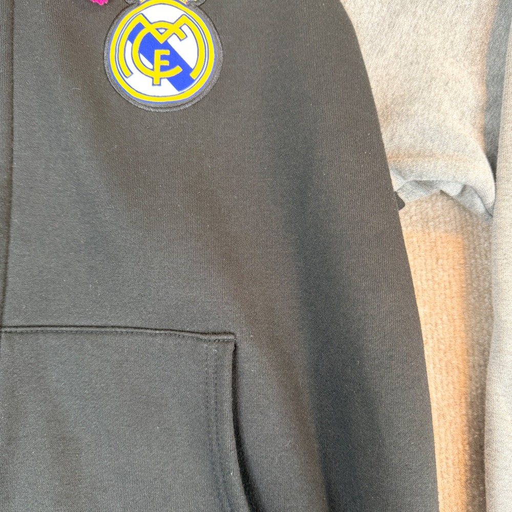 Real Madrid CF Full Zip Hoodie Mens Large Black Pink Soccer Club Crest Jacket - Picture 9 of 16